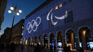 【游泳经典】重温全国游泳冠军赛女子100米蝶泳决赛 余依婷力压张雨霏摘得首冠