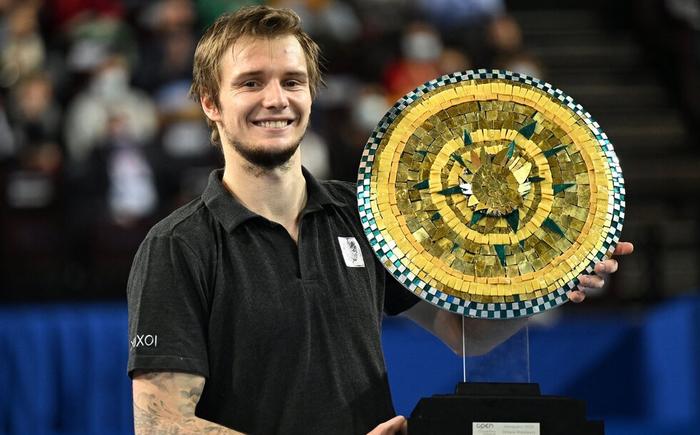 燃自己的怒 燃自己的怒