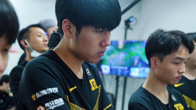 持与理解 持与理解